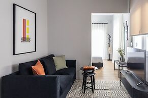 Elliot Petralona, Athens