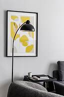 Elliot Petralona, Athens