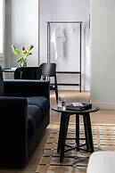 Elliot Petralona, Athens