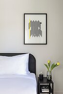 Elliot Petralona, Athens