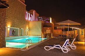 Pioneer Hotel Apartments