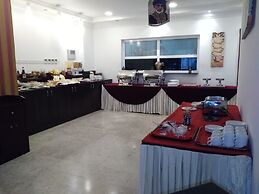 Pioneer Hotel Apartments