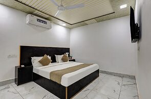 Hotel Corner View
