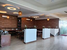 Hotel Rainbow Tower Airport Zone