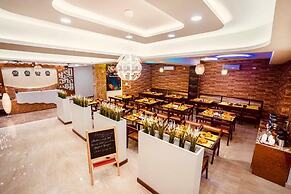 Hotel Rainbow Tower Airport Zone