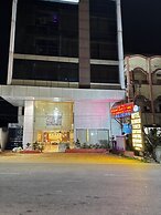 Hotel Rainbow Tower Airport Zone