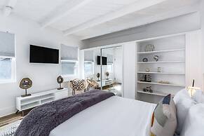 Cheerful 2 Bedroom with Sunset Views