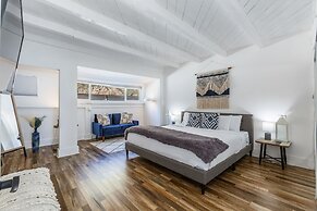 Cheerful 2 Bedroom with Sunset Views