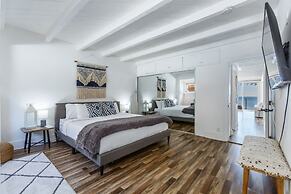 Cheerful 2 Bedroom with Sunset Views