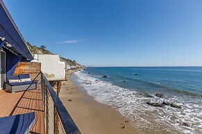 Cheerful 2 Bedroom with Sunset Views