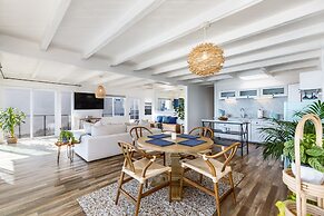 Cheerful 2 Bedroom with Sunset Views