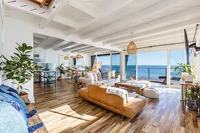 Cheerful 2 Bedroom with Sunset Views