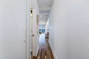 Cheerful 2 Bedroom with Sunset Views