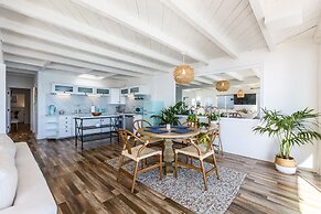 Cheerful 2 Bedroom with Sunset Views