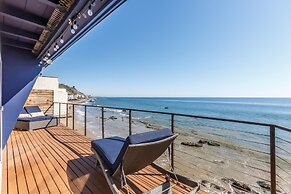Cheerful 2 Bedroom with Sunset Views