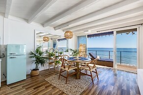 Cheerful 2 Bedroom with Sunset Views