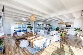 Cheerful 2 Bedroom with Sunset Views