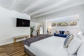 Cheerful 2 Bedroom with Sunset Views