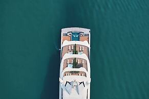 Calista Halong Bay Cruise