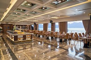 Calista Halong Bay Cruise