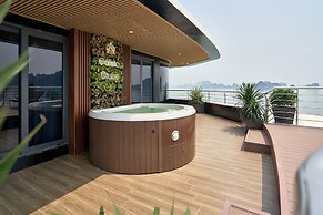 Calista Halong Bay Cruise