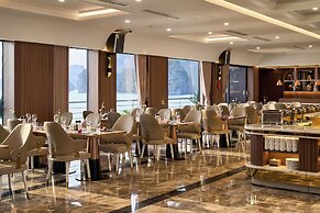 Calista Halong Bay Cruise