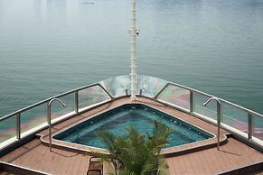 Calista Halong Bay Cruise