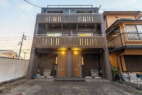 Miro Fushimiinari Tei South