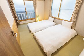 Miro Fushimiinari Tei South