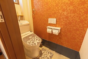 Miro Fushimiinari Tei South