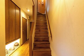 Miro Fushimiinari Tei South