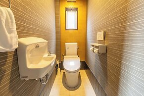 Miro Fushimiinari Tei North