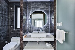 Yinshu Lunas Vila Courtyard Garden Resort Hotel (Shanghai Internationa