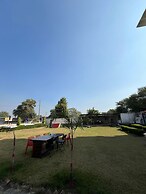 Hotel Dev Resort