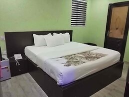 Tatiana Hotel and Suites