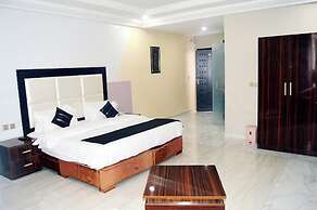 Tatiana Hotel and Suites