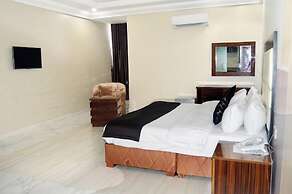 Tatiana Hotel and Suites