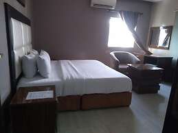 Tatiana Hotel and Suites