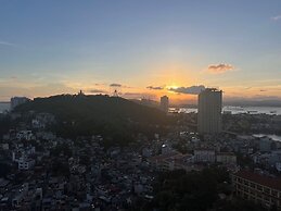 MonHomestay Ha Long-Amazing view balcony