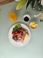 Fireplace Suite - Ocean Views & Beach