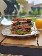 Fireplace Suite - Ocean Views & Beach