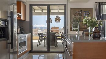 Pretty Apartment With Balcony