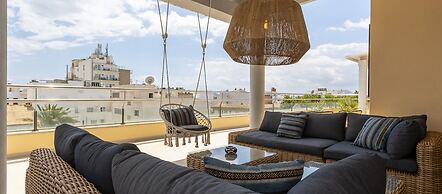Pretty Apartment With Balcony
