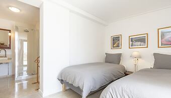 Pretty Apartment With Balcony