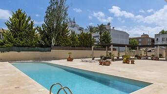 Pretty Apartment With Balcony