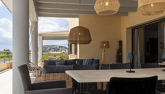 Pretty Apartment With Balcony