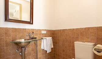 Pretty Apartment With Balcony