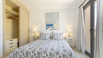 Pretty Apartment With Balcony