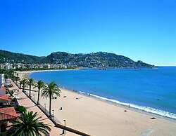 Pretty Apartment Near Roses Beach