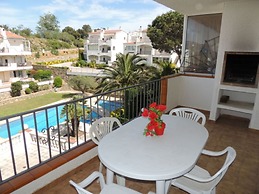 Pretty Apartment Near Roses Beach